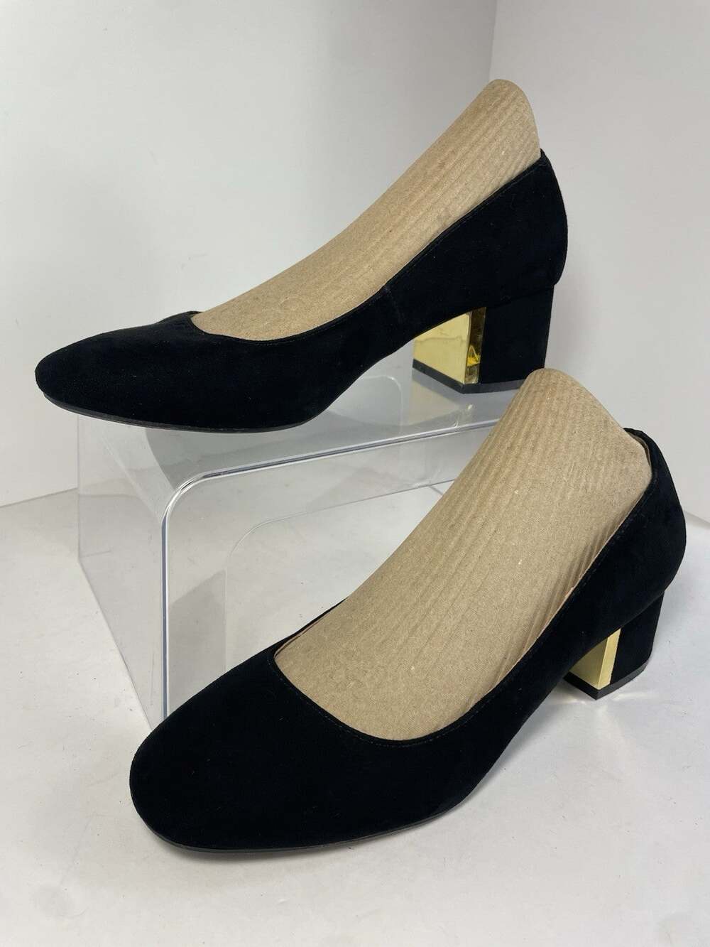 Fioni Faux Suede Black With Gold Accent Round Tip Heels Sz 8.5 Career Holiday